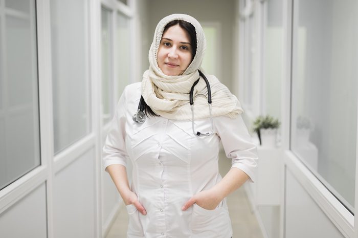 شرایط سنی استخدام کمک پرستار