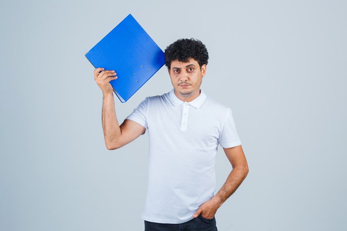 آیا دانشجو میتواند پروانه کسب بگیرد آیا دانشجو میتواند پروانه کسب بگیرد