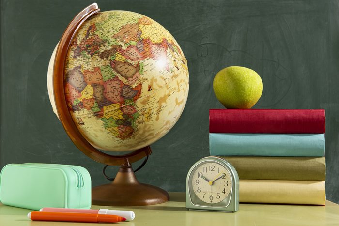 برای دبیری جغرافیا چی بخونم